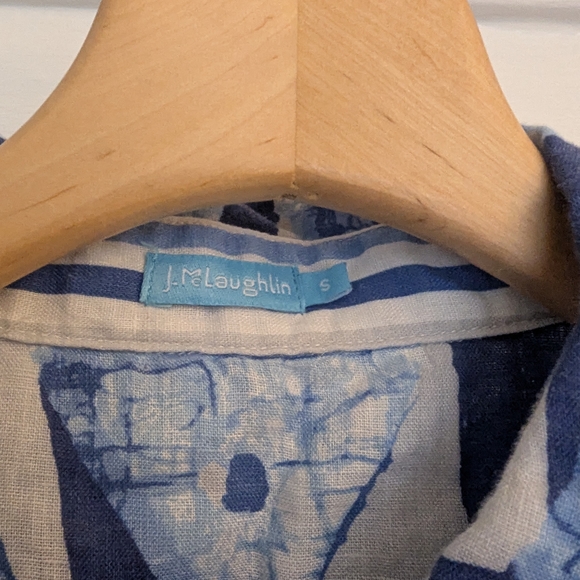 J. McLaughlin Blue and White Patterned Shirt - Picture 3 of 5